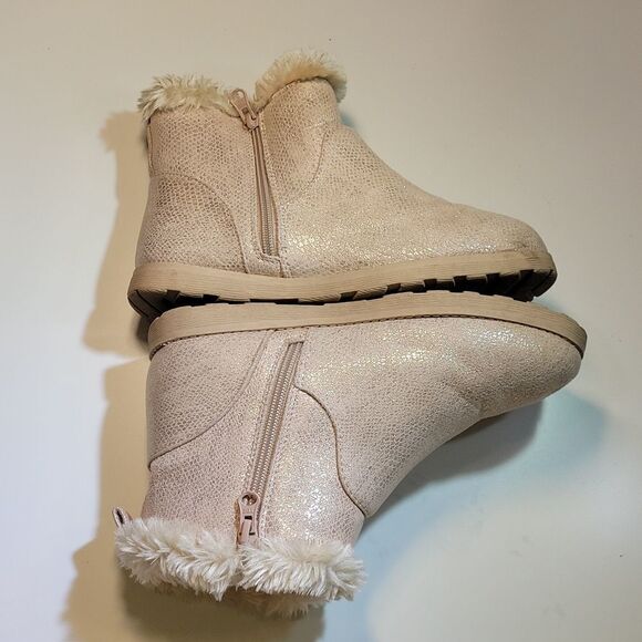 CAT&JACK ROUND TOE ZIP CLOSURE ANKLE BOOTIES - Picture 7 of 15